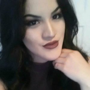 Meet your Posher, Mariela